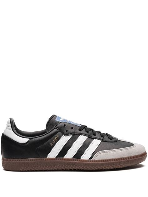 unterschued adidas samba mit rotem logo auf lasche|adidas samba vegan.